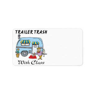 afval van een trailerpark met klasse etiket