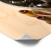 Afvalbak vol met lege champagneflessen op poster (Hoek)