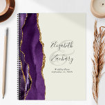 Agaat Geode Paarse Gouden Ivoor Huwelijksplannen Planner<br><div class="desc">Deze elegante moderne weddingplanner heeft een paarse waterverf design afgewerkt met faux gold glitter. Pas eenvoudig de houtskoolgrijze tekst aan op een ivoren achtergrond, met de namen van de bruid en bruidegom in handschrift kalligrafie over een groot ampersand. Voeg de titel en trouwdatum hieronder cursief toe. De achterkant heeft een...</div>