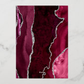 Agate Bourgondië Zilveren Script Trouwen Folie Uitnodiging (Achterkant)