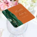 Agate Emerald Green Gold Verbrand Sinaasappel Wedd Kartonnen Onderzetters<br><div class="desc">Dit elegante,  moderne onderzetter is voorzien van een smaragdgroene waterverf agaat geode-ontwerp met faux gold glitter. Pas de goudkleurige tekst eenvoudig aan op een verbrande sinaasappels of roestachtergrond,  met de namen van de bruid en bruidegom in handschriftkalligrafie over een grote ampersand.</div>