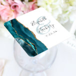 Agate Geode Script Blauwgroen Gold Wedding Kartonnen Onderzetters<br><div class="desc">Dit elegante moderne bruiloft onderzetter is voorzien van een blauwgroen geo-ontwerp van de waterverf dat is getrimd met faux gouden glitter. Pas eenvoudig de tekst van de houtskool grijs op een witte achtergrond, met de namen van de bruid en groom in handschriftelende kalligrafie over een groot, bleek blauwgroen ampersand aan....</div>
