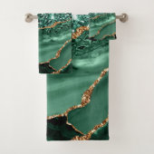 Agate Green Gold Glitter Geode Marble Custom Name Bad Handdoek (Insitu)