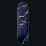 Agate Navy Blauw Goud Jouw naam Letter Skateboard<br><div class="desc">Skateboards met Monogram Naam Agaat Navy Blue Gold Edelsteen Marmer Geode Glitter Glitter Gepersonaliseerde Verjaardag - Jubileum of Trouwgeschenk / Leveranciers - Uw letter / naam toevoegen - Tekst of verwijderen - Maak uw speciale Skateboard Gift - Formaat wijzigen en verplaatsen of verwijderen en tekst / onderdelen toevoegen met aanpassingstool....</div>