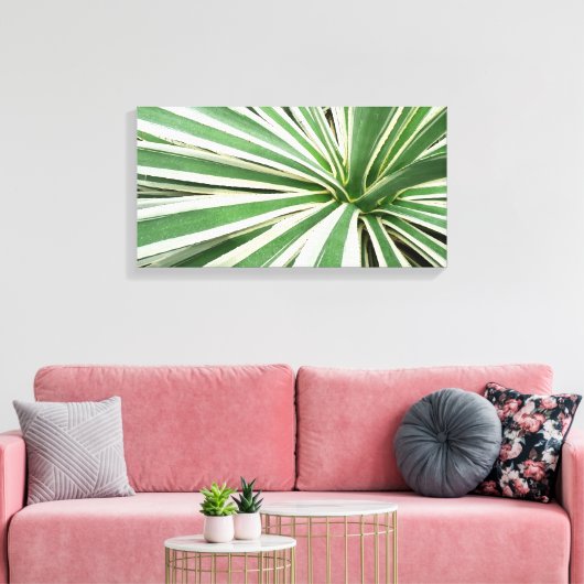 Agave Plant Green en White Striped Canvas Afdruk (Insitu (Woonkamer))