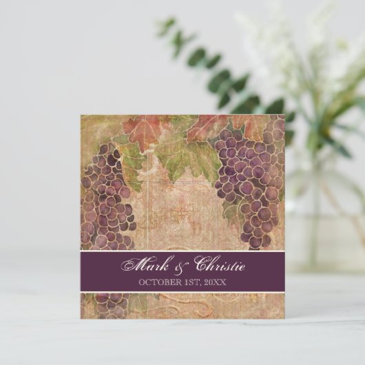 Aged Grape Vineyard Wedding Invitation Kaart (Staand voorkant)