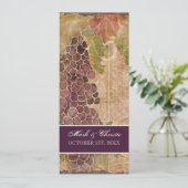 Aged Grape Vineyard Wedding Invitation Kaart (Staand voorkant)