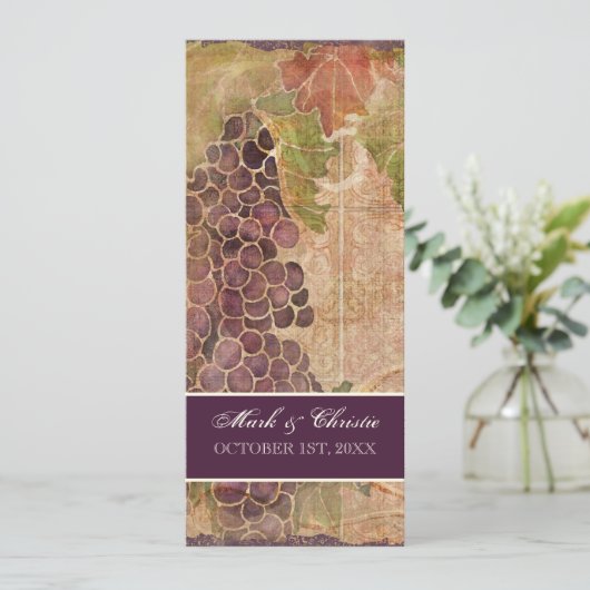 Aged Grape Vineyard Wedding Invitation Kaart (Staand voorkant)