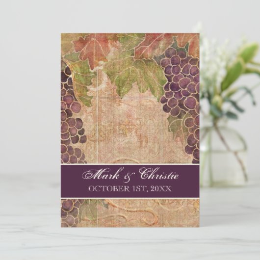 Aged Grape Vineyard Wedding Invitation Kaart (Staand voorkant)