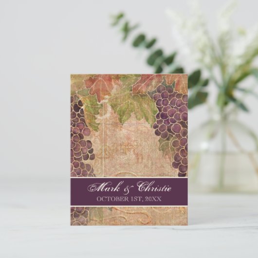 Aged Grape Vineyard Wedding Invitation Kaart (Staand voorkant)