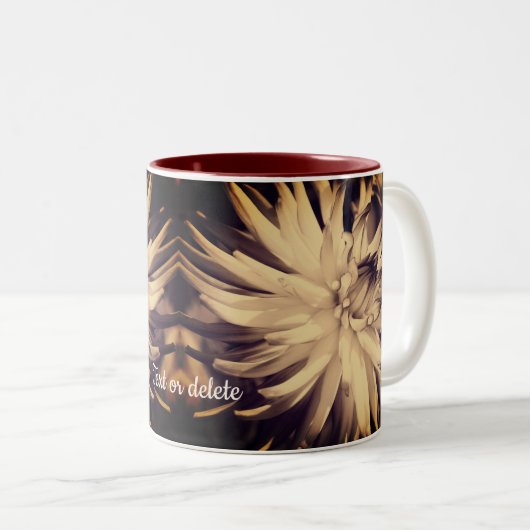 Aged Sepia Dahlia Flower Personalized Tweekleurige Koffiemok (Voorkant rechts)