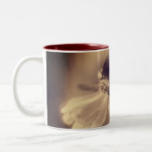 Aged Sepia Zinnia Flower Personalized Tweekleurige Koffiemok (Links)