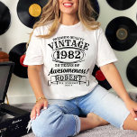 Aged to Perfection Gepersonaliseerde  Verjaardag T-shirt<br><div class="desc">Vier mijlpaalverjaardagen met stijl en humor in ons Aged to Perfection gepersonaliseerd verjaardags-T-shirt. Ontworpen voor verjaardagsfeestjes met whisky-thema, heeft dit shirt een klassieke look die resoneert met tijdloze charme. Of u nu een 30ste, 40ste, 50ste of een speciaal jaar markeert, het motief "Aged to Perfection" vat de essentie van het...</div>