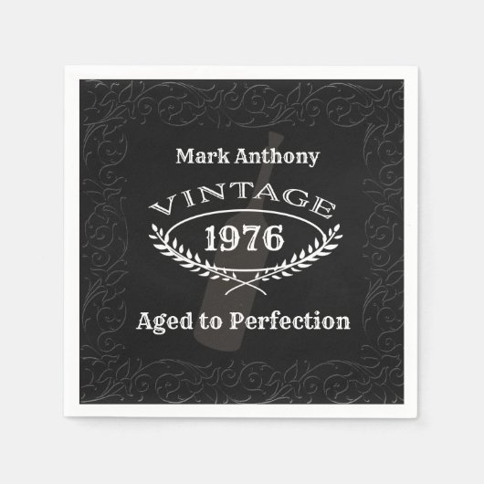 Aged to Perfection Wijn Verjaardag Servet (Voorkant)