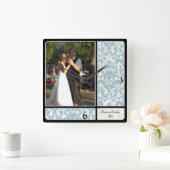 Aged Vintage Damask Pattern Wedding Photograph Vierkante Klok (Huis)
