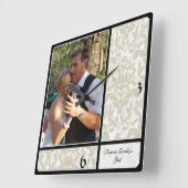 Aged Vintage Damask Pattern Wedding Photograph Vierkante Klok (Hoek)