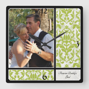 Aged Vintage Damask Pattern Wedding Photograph Vierkante Klok