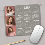 Agenda 2023 met 3 fotocollage - taupe muismat<br><div class="desc">Een 3 fotocollage met een kalender van 2023. Een leuk object voor het nieuwjaar. Voeg 3 vierkante foto's aan dit ontwerp toe.</div>