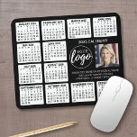 Agenda - logo, fotobedrijf muismat<br><div class="desc">Een logo en fotocollage met een kalender en een ruimte om een paar lijnen van tekst toe te voegen. Een leuk object voor het nieuwjaar dat je als bedrijf kunt gebruiken. Voeg 2 vierkante foto's aan dit ontwerp toe.</div>