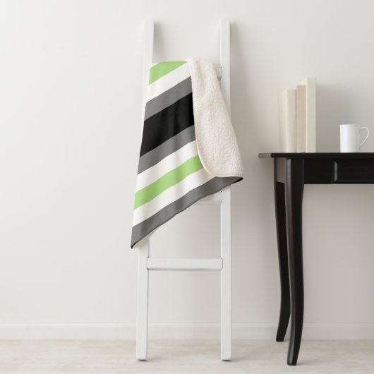 Agender Pride, LGBTQ Pride, Black Grey en Green Sherpa Deken (In situ)