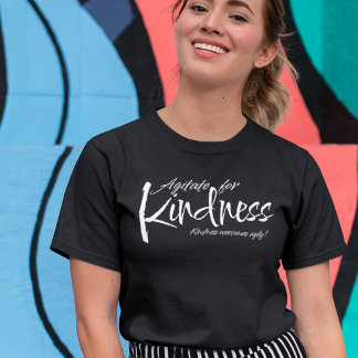 AGITEREN VOOR VRIENDELIJKHEID OVERWINT LELIJKE UIT T-SHIRT