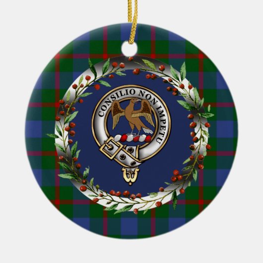 Agnew Clan Badge & Tartan Personalized Xmas Keramisch Ornament (Voorkant)