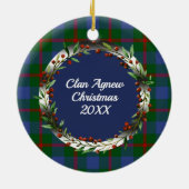 Agnew Clan Badge & Tartan Personalized Xmas Keramisch Ornament (Achterkant)