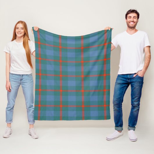 Agnew Oude Plaid Fleece Deken (In situ)