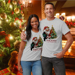 Agnew Scottie Dog Christmas Gepersonaliseerd T-shirt<br><div class="desc">Hier gaan we,  het is een Scottie dog Christmas! Allemaal verkleed voor de kerstman,  hij is sportief een Agnew tartan boog. Draag vakantiefeesten,  kantoor feesten,  clanbijeenkomsten en out shopping! U kunt de vrolijke kerstruimte personaliseren naar alles wat u wilt of laten zoals het is! Prettige feestdagen</div>