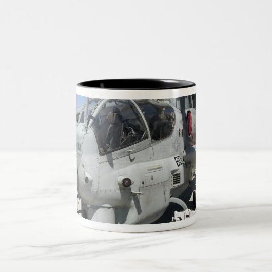 AH-1Z Super Cobra-aanvalshelikopter Tweekleurige Koffiemok (Center)
