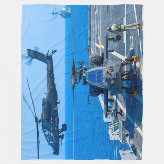 AH-64E APACHE GUARDIAN FLEECE DEKEN (Voorkant)