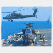 AH-64E APACHE GUARDIAN FLEECE DEKEN (Voorkant (Horizontaal))