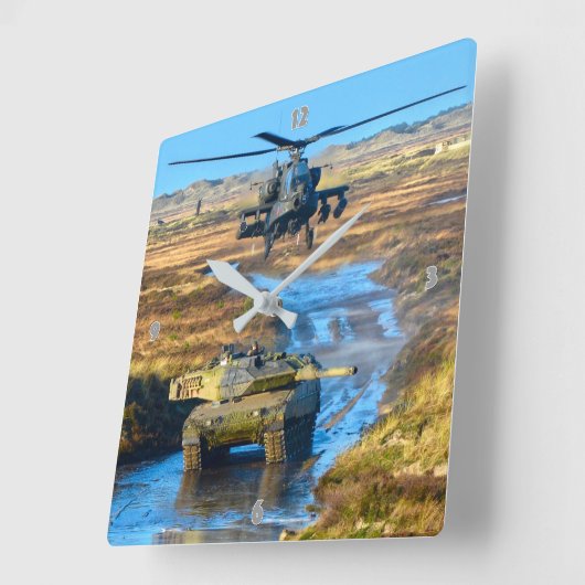 AH-64E APACHE GUARDIAN VIERKANTE KLOK (Hoek)