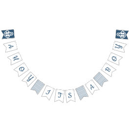 Ahoy is een jongen die een handtas vormt vlaggetjes