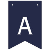 Ahoy is een jongen marinier die in de buidel staat vlaggetjes (Tweede vlag)