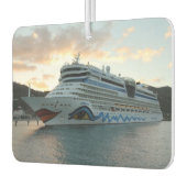 AIDAluna Cruise Ship in Road Town on Tortola Luchtverfrisser (Links)