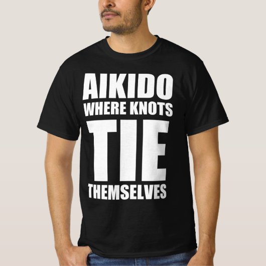 Aikido waar de knopen zichzelf stropdassen t-shirt (Voorkant)