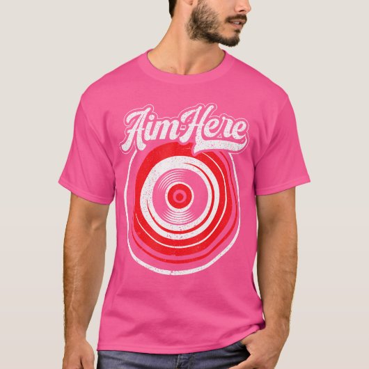 Aim Here Darts Darts Player Shooting Sport T-shirt (Voorkant)