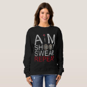 Aim Shoot Swear Herhaal Darts Retro Trui (Voorkant volledig)