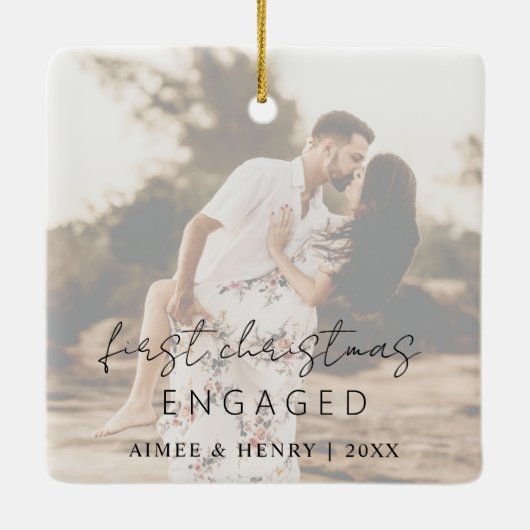 Aimee Rustic Script Modern verloofd Keramisch Ornament (Achterkant)