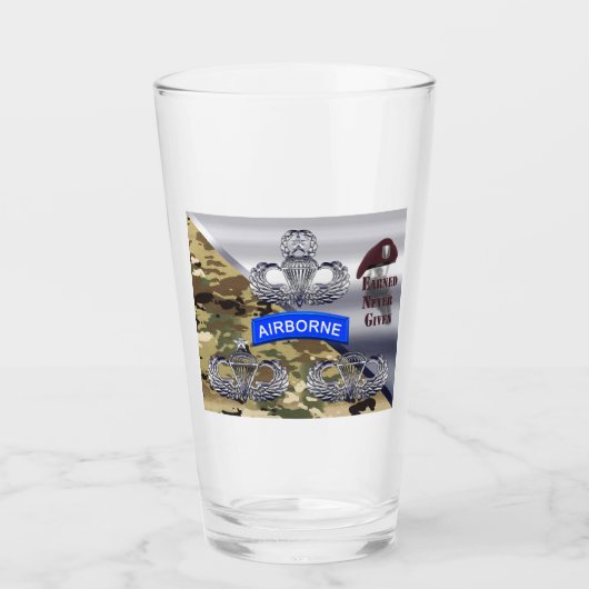 Airborne Trilogy-Sprongvleugels Glas (Voorkant)