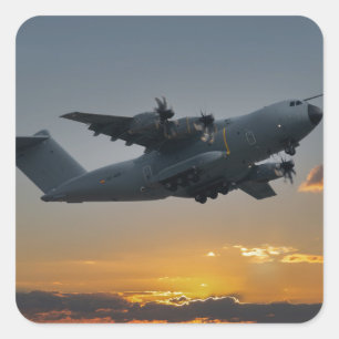 Airbus A400m op zonsondergang Vierkante Sticker