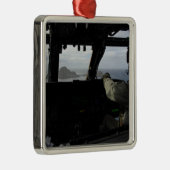 Aircrews naderen Farallon Island Metalen Ornament (Rechts)