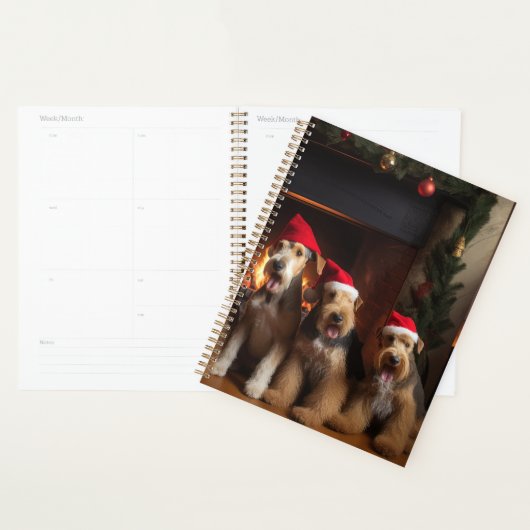 Airedale bij de Haard Kerstmis Planner (Display)