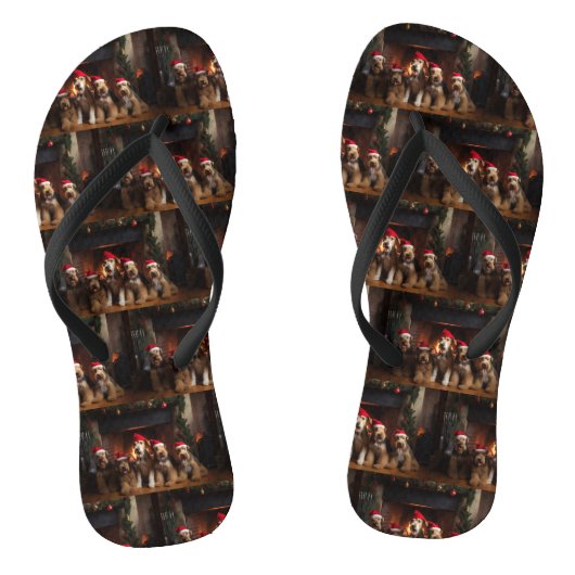 Airedale bij de Haard Kerstmis Teenslippers (Voetbed)
