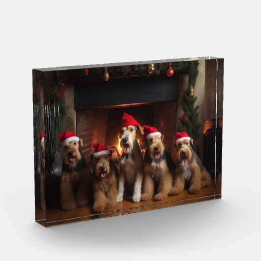 Airedale bij de open haard Kerstmis Fotoblokken (Links)