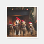 Airedale bij de open haard Kerstmis Servet (Voorkant)