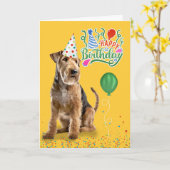 Airedale Dog in Party Pet op Geel Verjaardag Kaart (Gele Bloem)