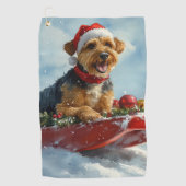 Airedale Hond in Sledge Laat het Sneeuw Kerstmis Golfhanddoek (Voorkant)