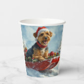 Airedale Hond in Sledge Laat het Sneeuw Kerstmis Papieren Bekers (Achterkant)
